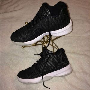 Mens Air Jordan B. Fly Black White Dark Grey
